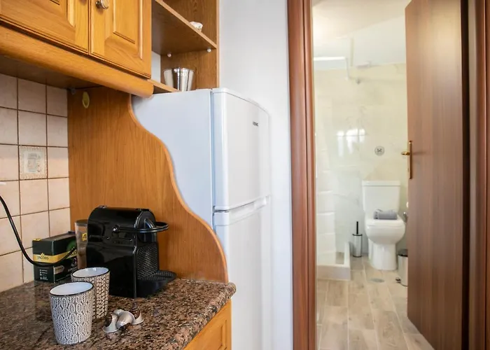 Cycladic Sea View Mansion Near The Castle شقة