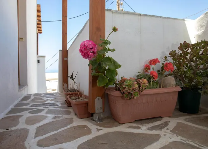 Cycladic Sea View Mansion Near The Castle