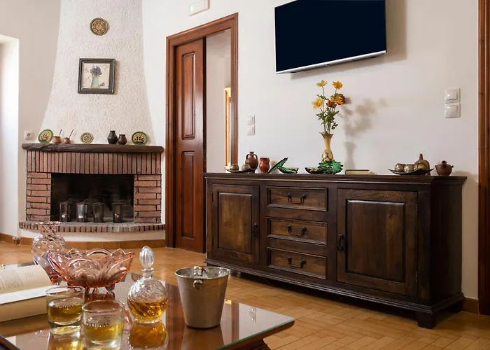 Cycladic Sea View Mansion Near The Castle